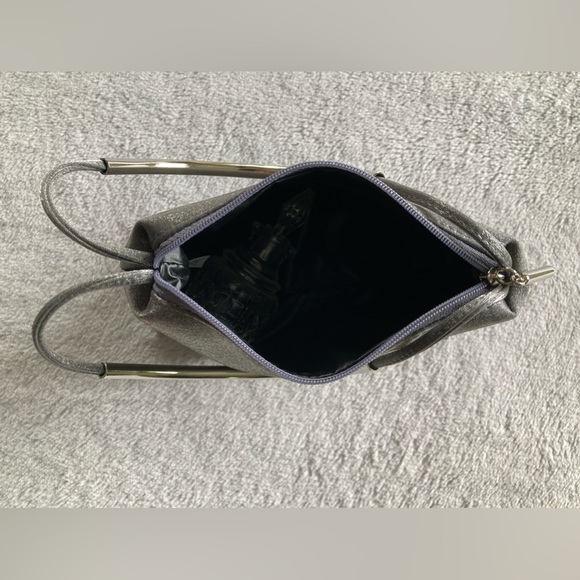 Grey-silver ‘Berkertex of London’ Evening bag. - Picture 4 of 6